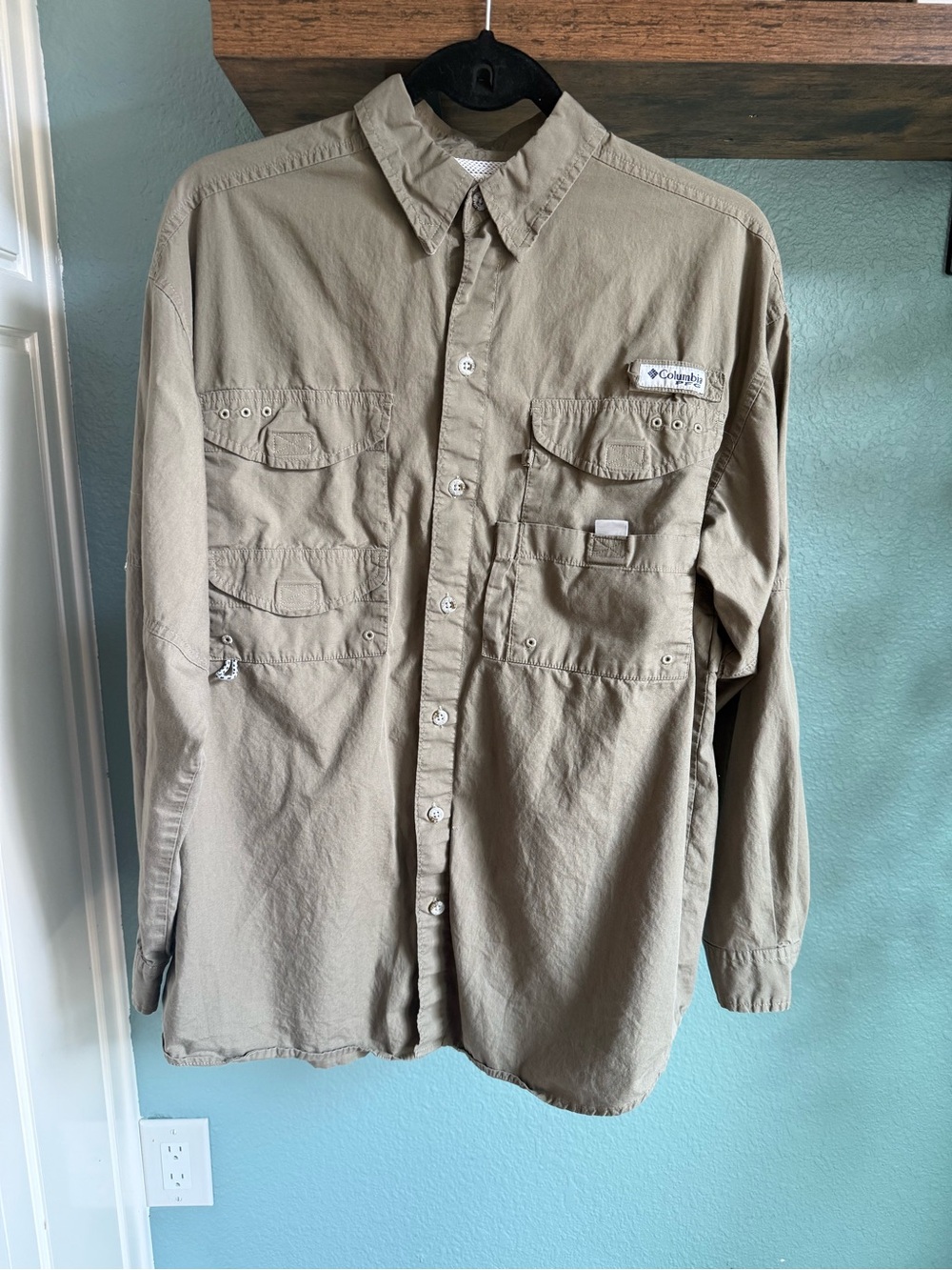 Columbia PFG Fishing Shirt Small Olive Green Khaki Vented Long Sleeve Button Up